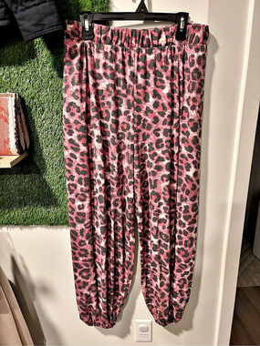 Zenaña Leopard Print Knit Harem Joggers Pink & Black XL